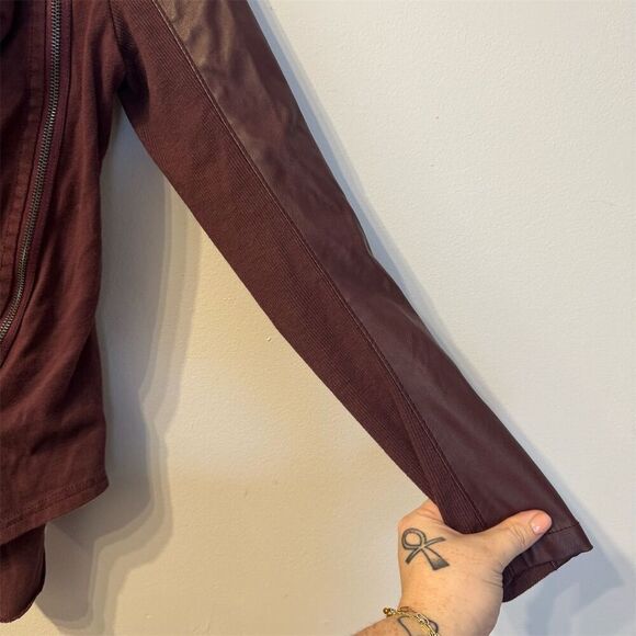 BLANKNYC Women's Burgundy Faux Leather Jacket Size S Asymmetrical Front - Picture 4 of 7